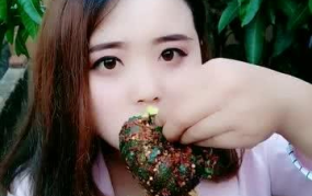 吃土豆的小姐姐是谁,吃土豆的小姐姐究竟是谁？